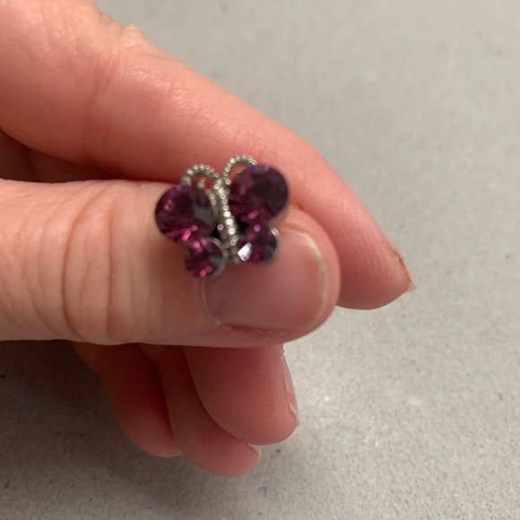 CRYSTAL/GLASS BUTTERFLY RING - Picture 2 of 4